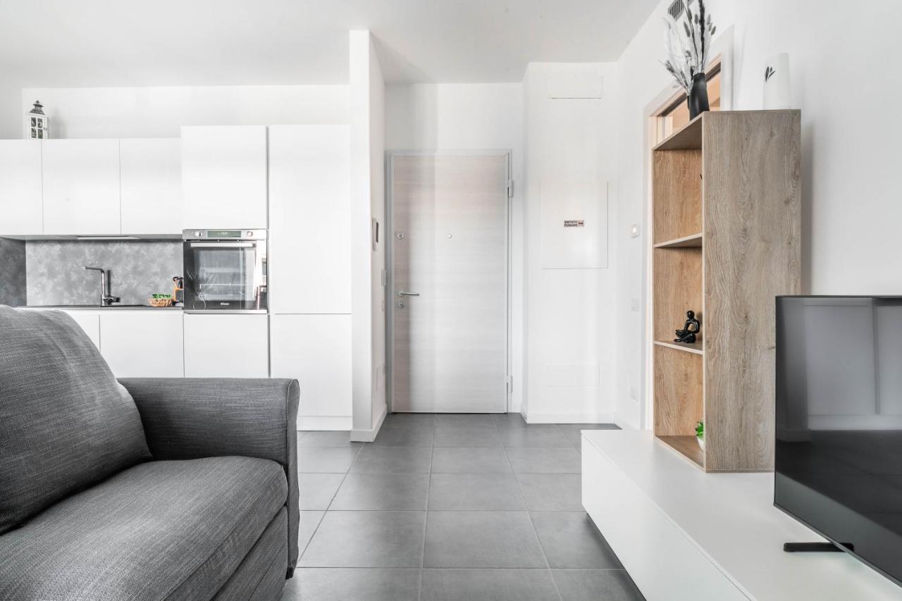 Harmony House - Rho Fiera 6Min - Free Parking - Terrace Apartment Milan Exterior photo