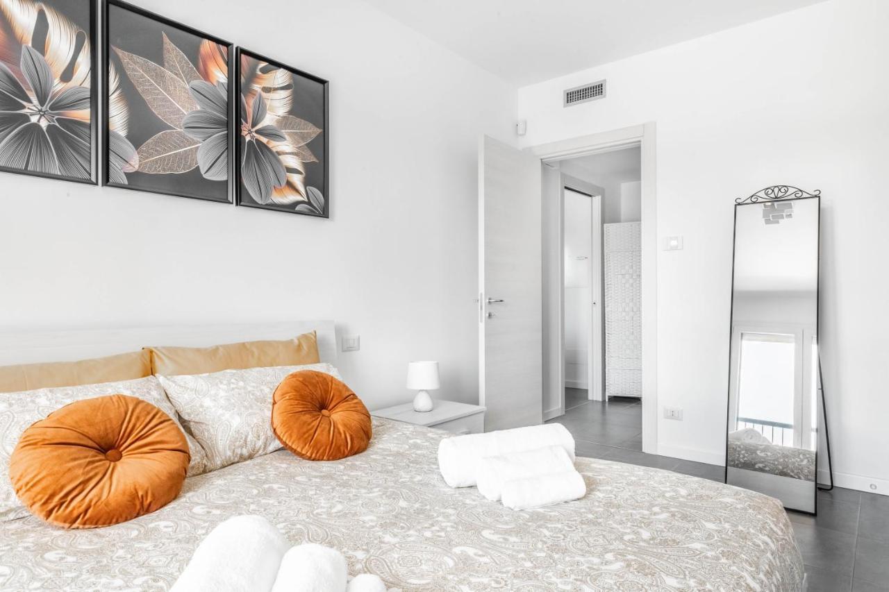 Harmony House - Rho Fiera 6Min - Free Parking - Terrace Apartment Milan Exterior photo